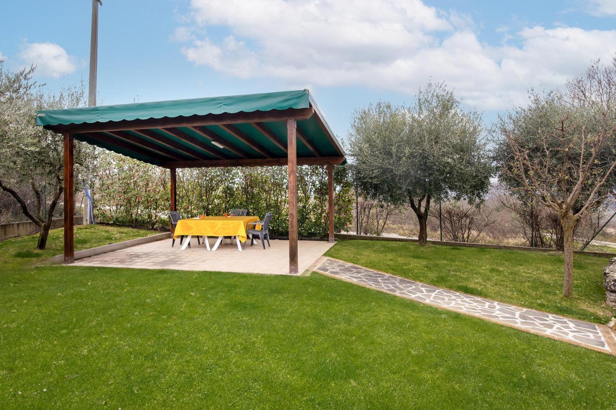 Casavacanzelemore - Casa Zoe Valfabbrica Екстер'єр фото